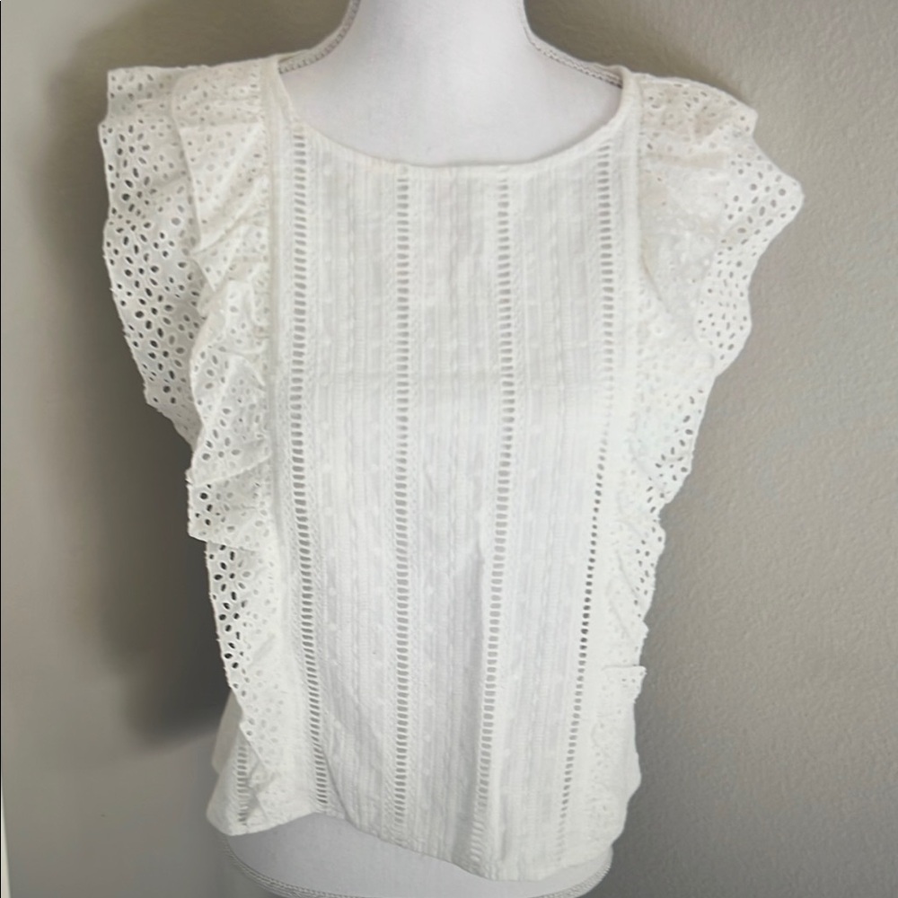 BB Dakota White Flutter Sleeve Ruffled Blouse